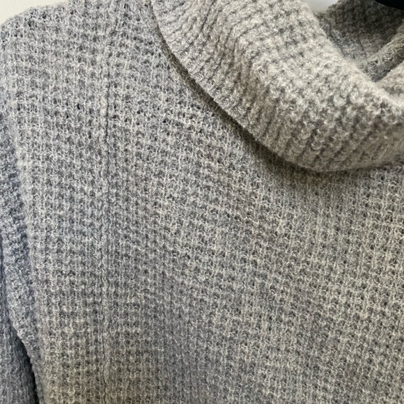 Free people grey sweater - Picture 2 of 4